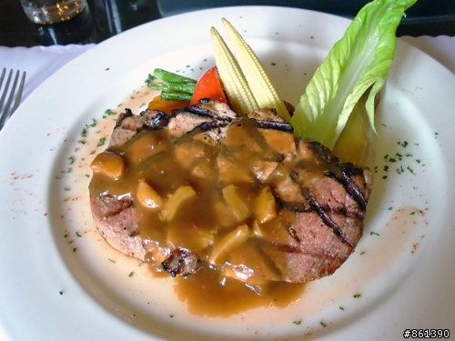 平價美味卻沒客人的餐廳 – Kitchen 99