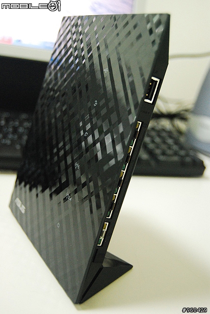 [開箱] FTTx 光纖機 ! ! ASUS RT-N56U 配 HiNet 50M/5M 實測 (8/19更新)