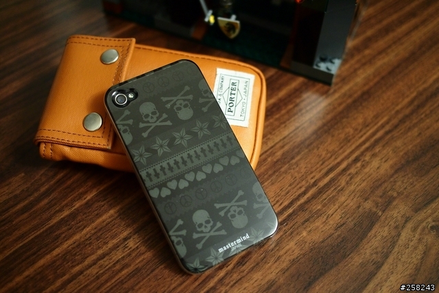 【西西分享】最昂貴的骷髏頭mastermind JAPAN x iPhone4