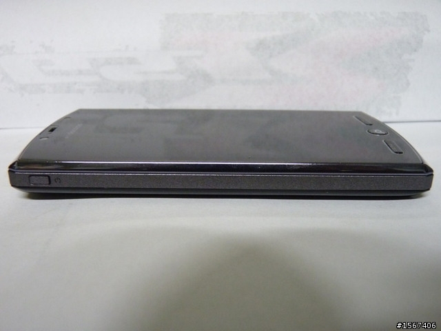 DOCOMO SH-12C 3D照相手機