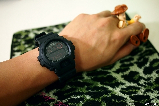 【西西分享】男孩的玩具---G-SHOCK DW-6900MS-1