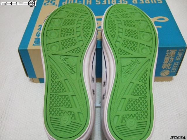 不可思議之ASOS超快速三天到貨開箱分享文(ASOS Lace Up Desert Boots & Superdry Classic Mid-Cut Plimsolls & 國民皮衣)