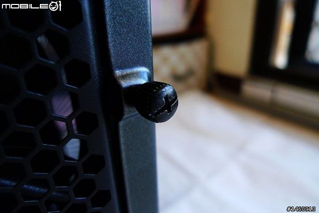 [開箱] CORSAIR 400R