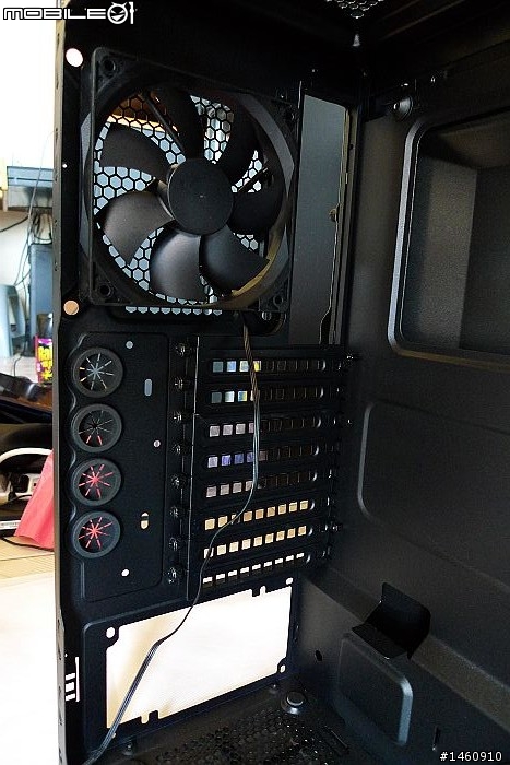 [開箱] CORSAIR 400R