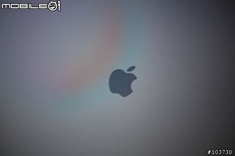 [不專業開箱] Ｍacbook Air 2011 11" 港版快速開箱...