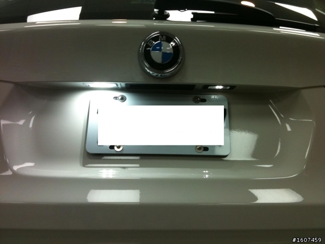 幫愛車做SPA,外加換燈泡( 更新霧燈)