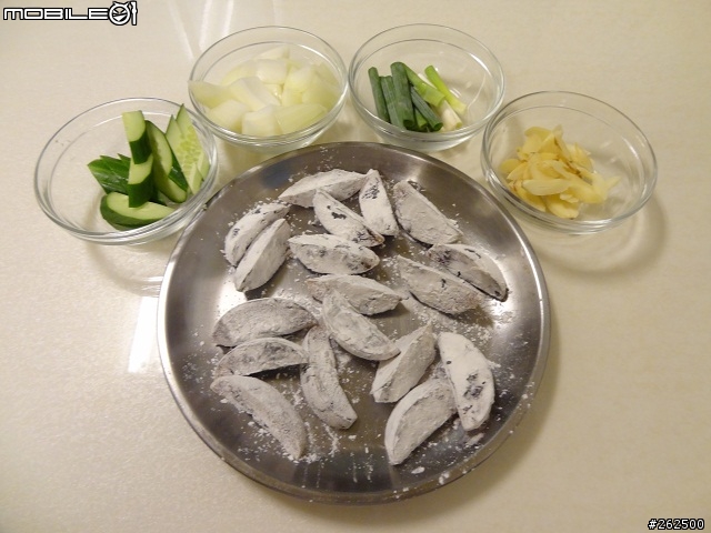 [chef料理廚房]"歪"國人覺得很怪的美味大變身。宮保皮蛋。(非黑暗料理)