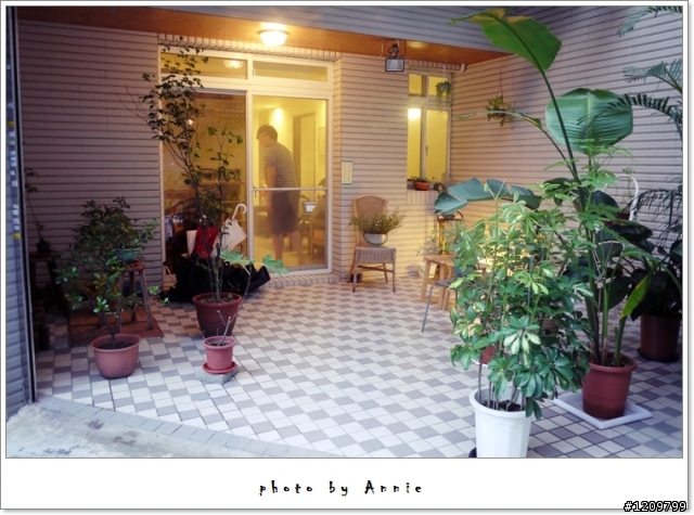 Die flügel cafe -- 台北公館