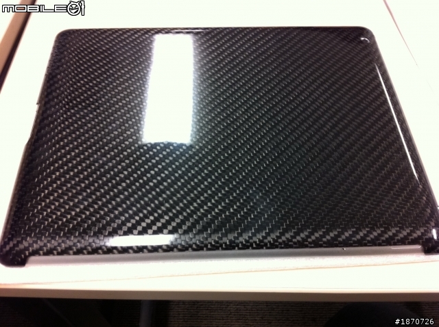 [試用] Uptiontek  iPad2 Carbon Back Cover 碳纖維背蓋