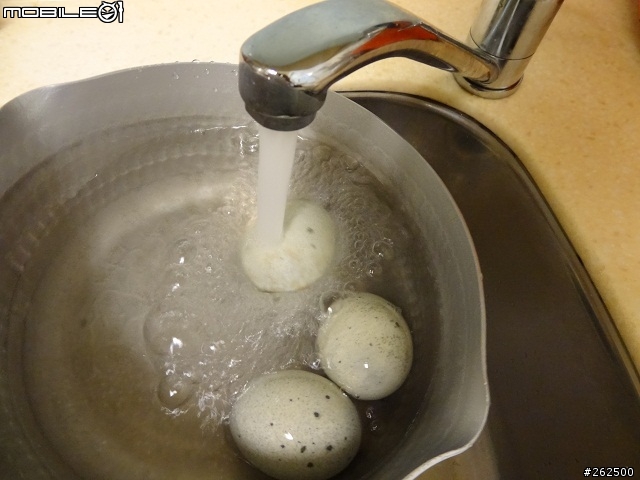 [chef料理廚房]"歪"國人覺得很怪的美味大變身。宮保皮蛋。(非黑暗料理)