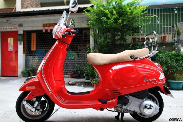 [開箱] Vespa LX125 火紅...