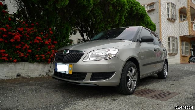 Fabia 1.6小開箱+內外裝照更新