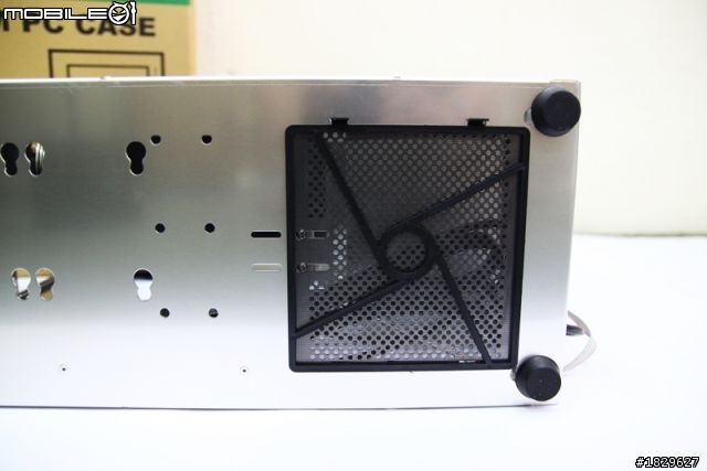 [平民開箱] 全鋁機殼 LIAN LI 聯力 最新小機殼大空間 PC-A05FN (USB3.0) 火熱裝機
