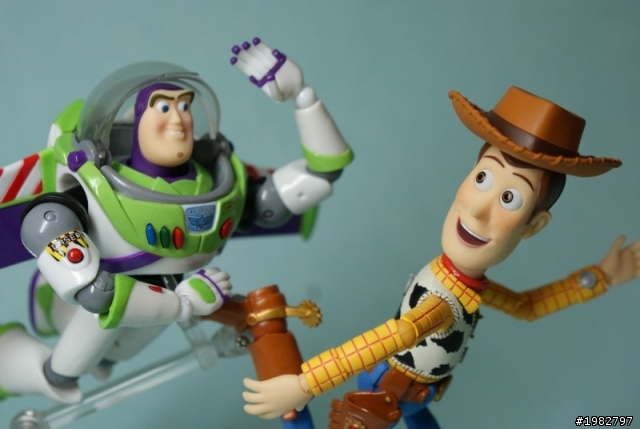 胡迪今天不淫蕩,巴斯同台齊搞笑