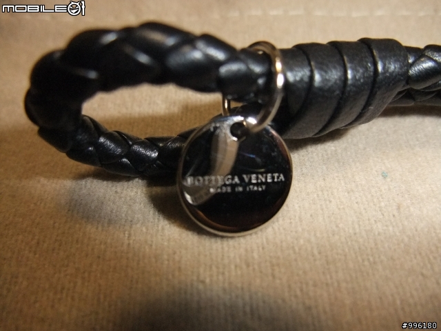 開箱 BOTTEGA VENETA 兩款皮手鍊