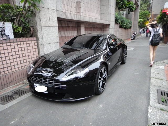 小綠牛LP570-4!!外加{香車美人}V12vantage