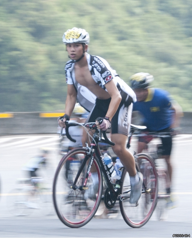 2011 ●  跳 跳 虎 在 武 嶺 ● 照片再次呈獻 08/26上傳
