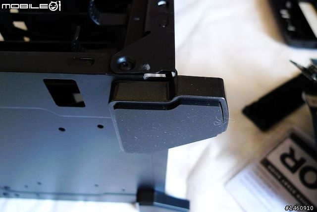 [開箱] CORSAIR 400R