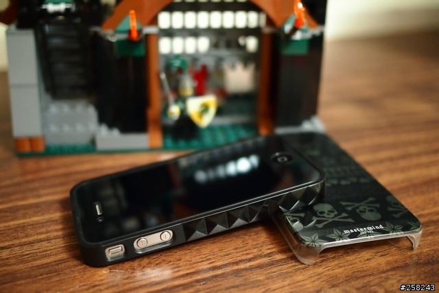 【西西分享】最昂貴的骷髏頭mastermind JAPAN x iPhone4