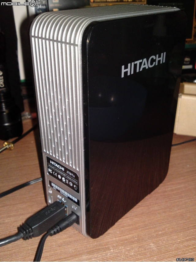 [開箱] HITACHI 日立 2TB TOURO Desk PRO 鏡面黑USB3.0 (3年保)-3.5吋行動硬碟開箱啦~~