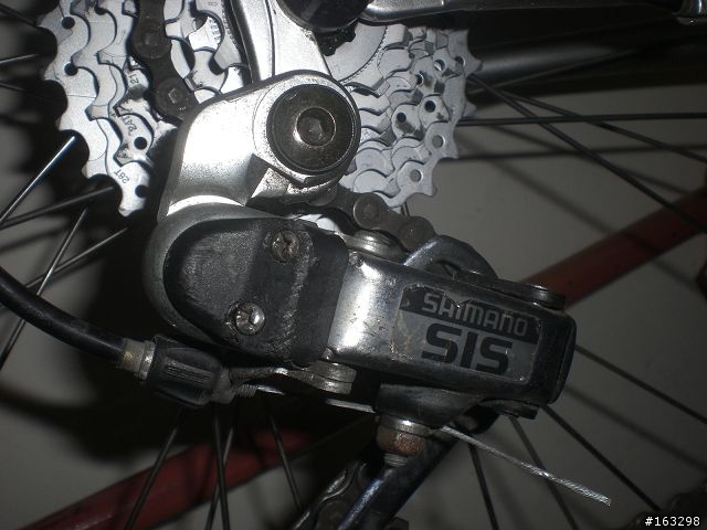 請教各位一台老鋼管車~R1000的問題