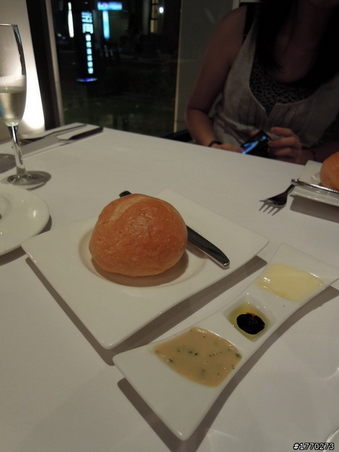 [食記]..法月料理..慢食與舒適的晚餐(圖多)