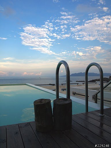 【龍洞四季灣 】看心情決定泳池開放時間!!!