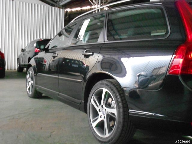 2012 V50 D4新車到!