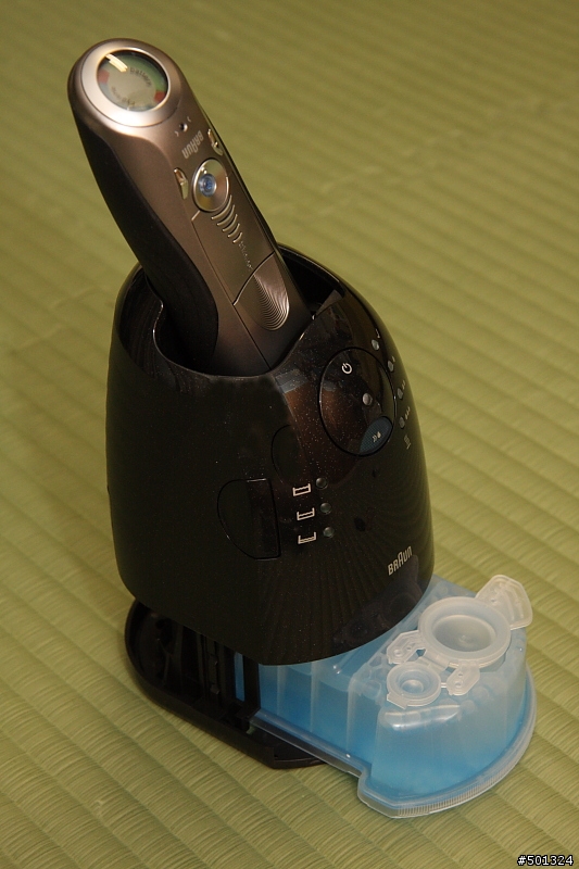 德國百靈 Series 7 音波電鬍刀【2011年新刀網】Braun 790cc-4 開箱