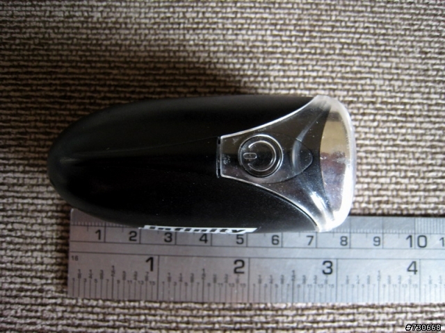 尋找短小前車燈