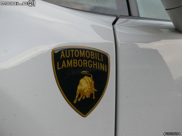 停在一旁的 Gallardo