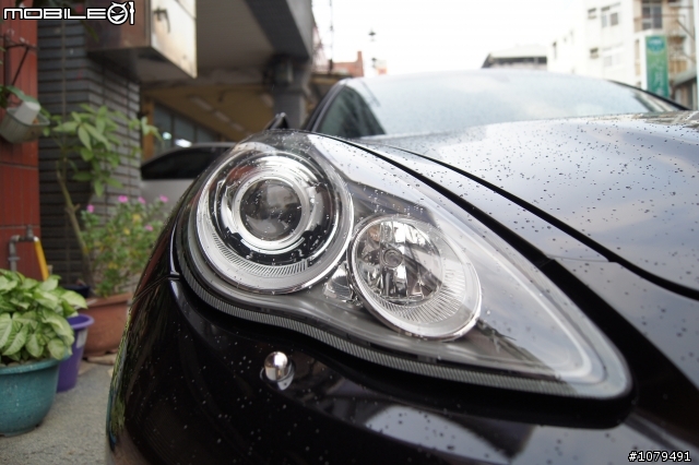 我家巷口的Panamera 4S (新手試拍.)