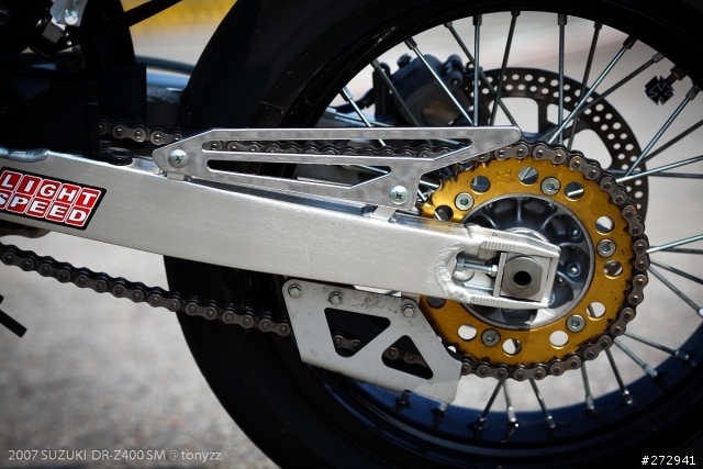 [開箱] 來自日本的街頭滑胎風  DR-Z400 SM