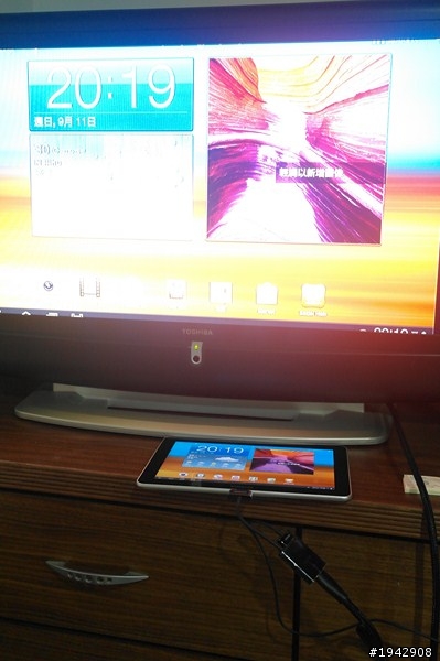 我也來開箱一下~~~Tab 10.1 HDMI 輸出線