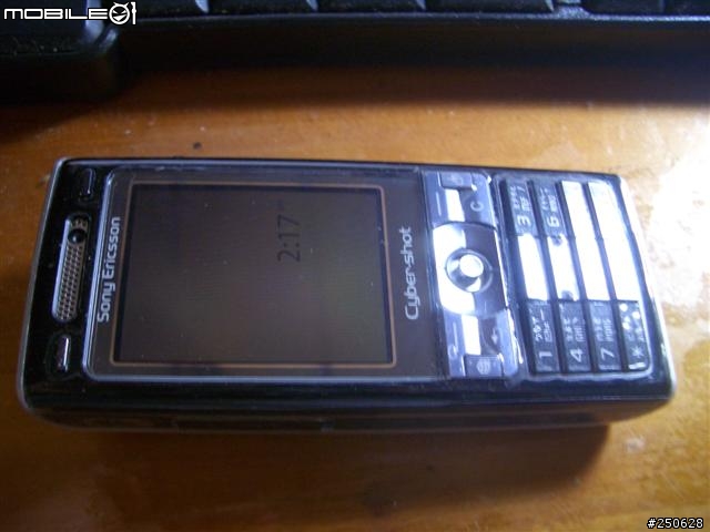 分享k800i全機換殼跟包膜