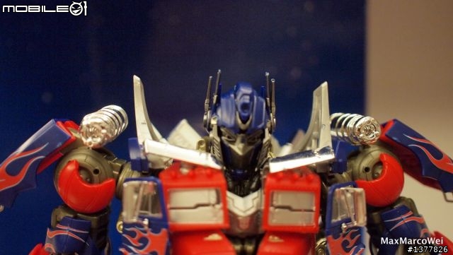 [分享] Takara Tomy DMK 1/35 Optimus Prime 科博文快速素組心得