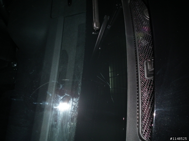0925洗車洗到前檔玻璃破了...(0926更新)