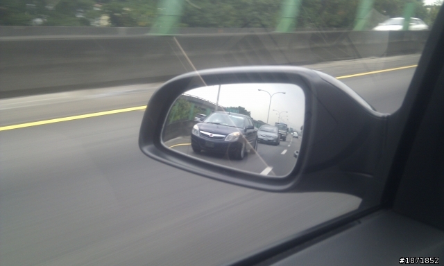 9/30早上10:50在中山高南下內湖至建高段看到的不知名品牌車種在試車，有人知道是什麼牌嗎??