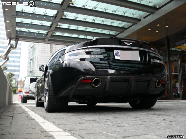 旅館前的 DBS