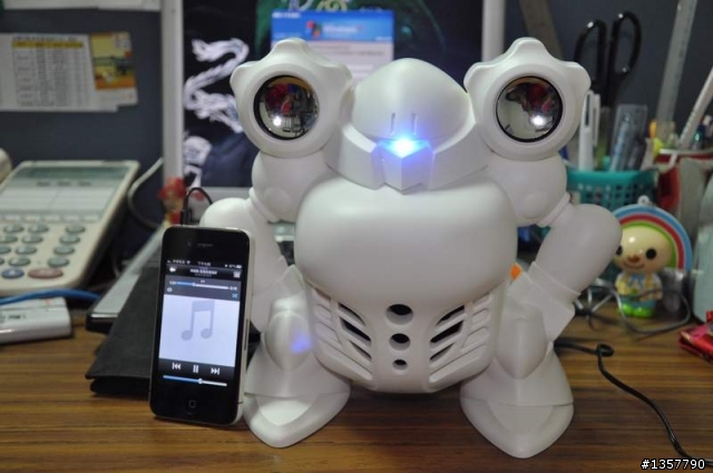 <開箱文>偶然在網路上發現超酷的2.1聲道重裝兵雷克爾機器人造型喇叭