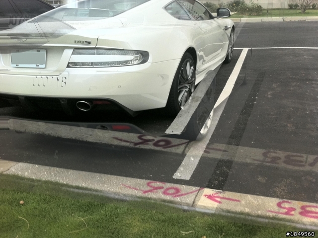 巧遇Aston Martin
