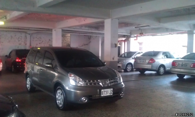 Grand Livina 1.8 沒箱子的開箱文