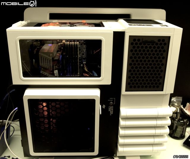 [開箱]新家入厝-Thermaltake Level 10 GT Snow
