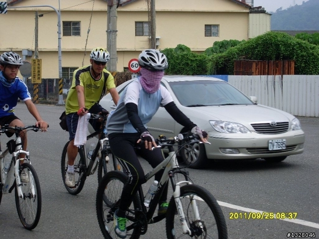 百年環化賽女車友照