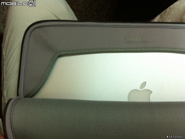 [簡單分享] 我的Macbook Air 13"側背包+內袋