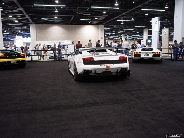 車展上的LP700...