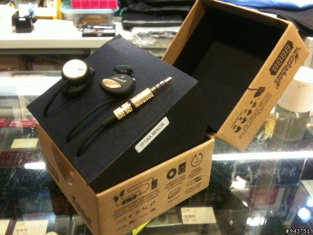 Marshall Minor 耳塞式耳機開箱 對應iPhone