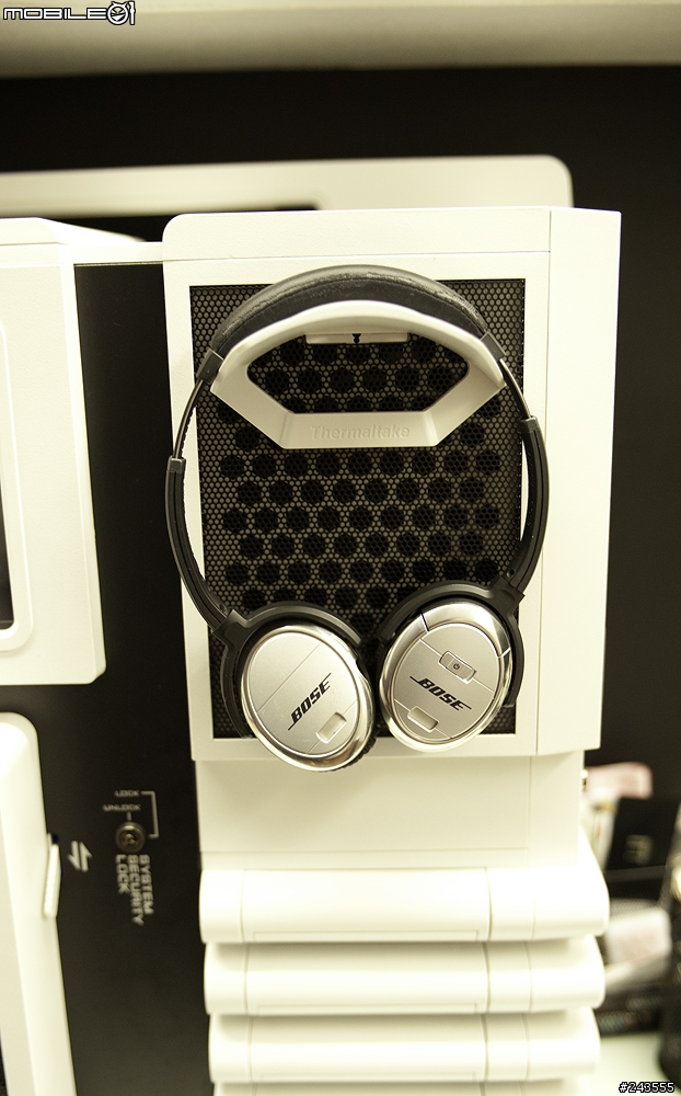 [開箱]新家入厝-Thermaltake Level 10 GT Snow