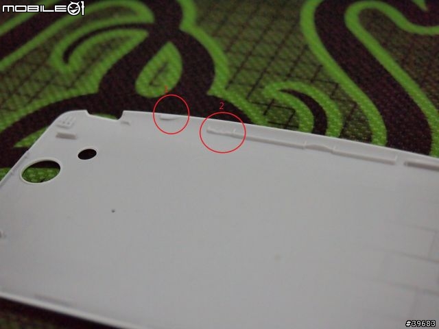 Arc S 電池背蓋不密合的問題