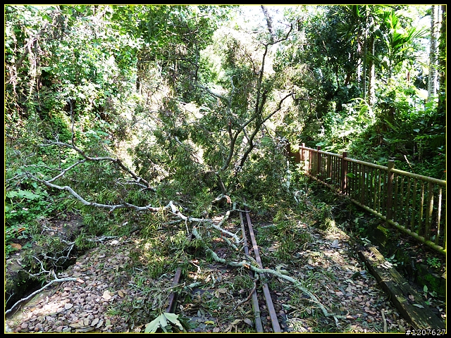 2011.09.11_再入獨立山鐵路隧道，驚見......